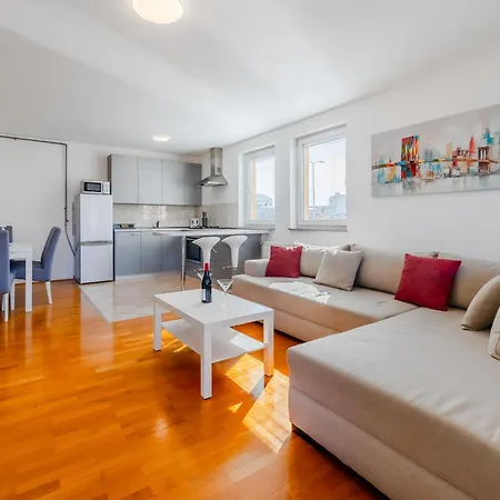 Cherry City Stay Apartment With Parking - Happy Rentals Zagreb Exterior photo