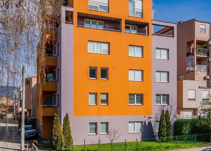 Cherry City Stay Apartment With Parking - Happy Rentals