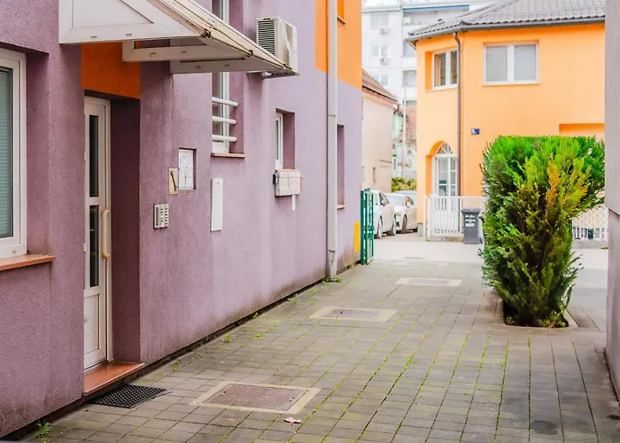 Cherry City Stay Apartment With Parking - Happy Rentals